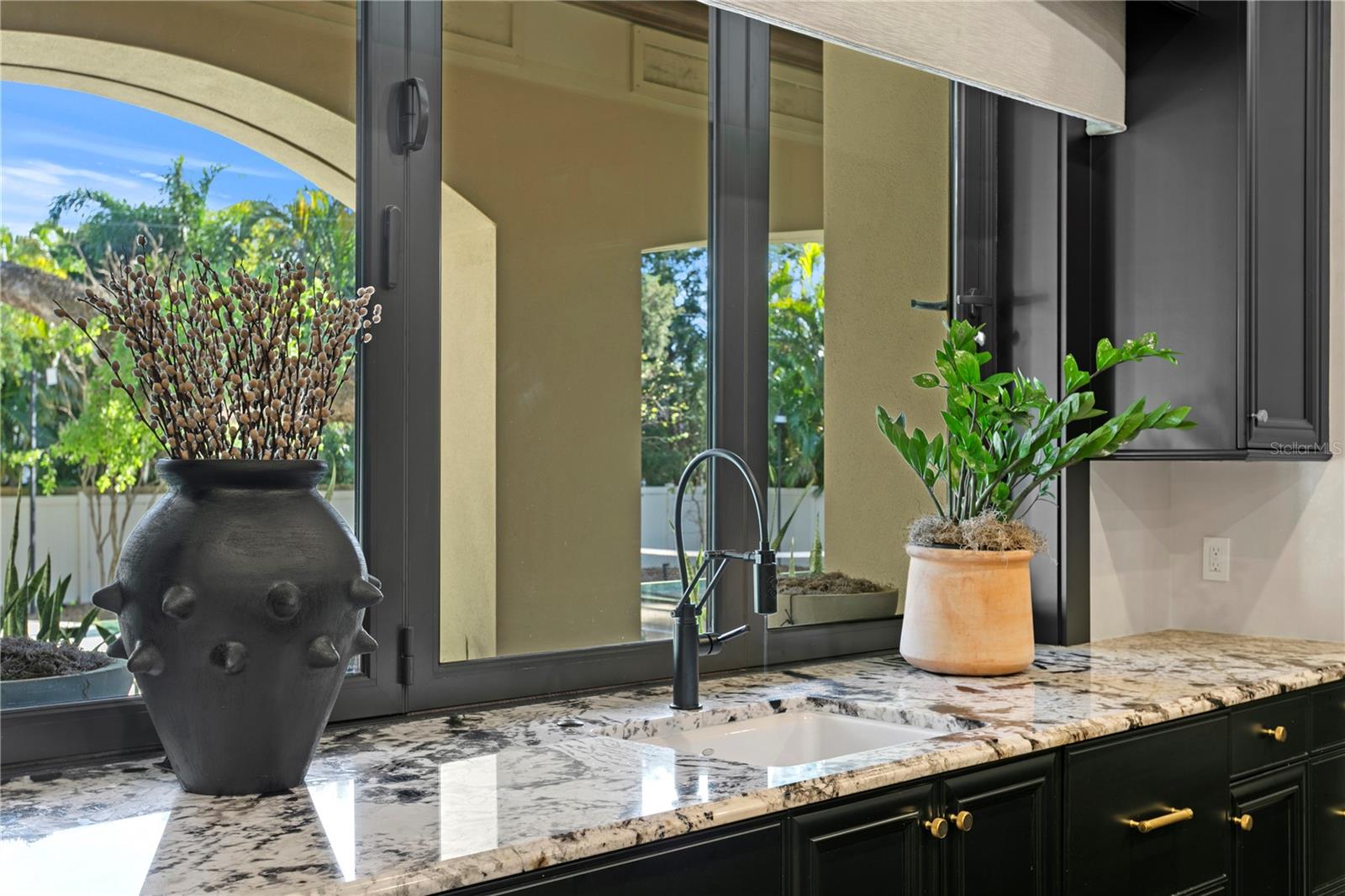 TB8466291 Property Photo