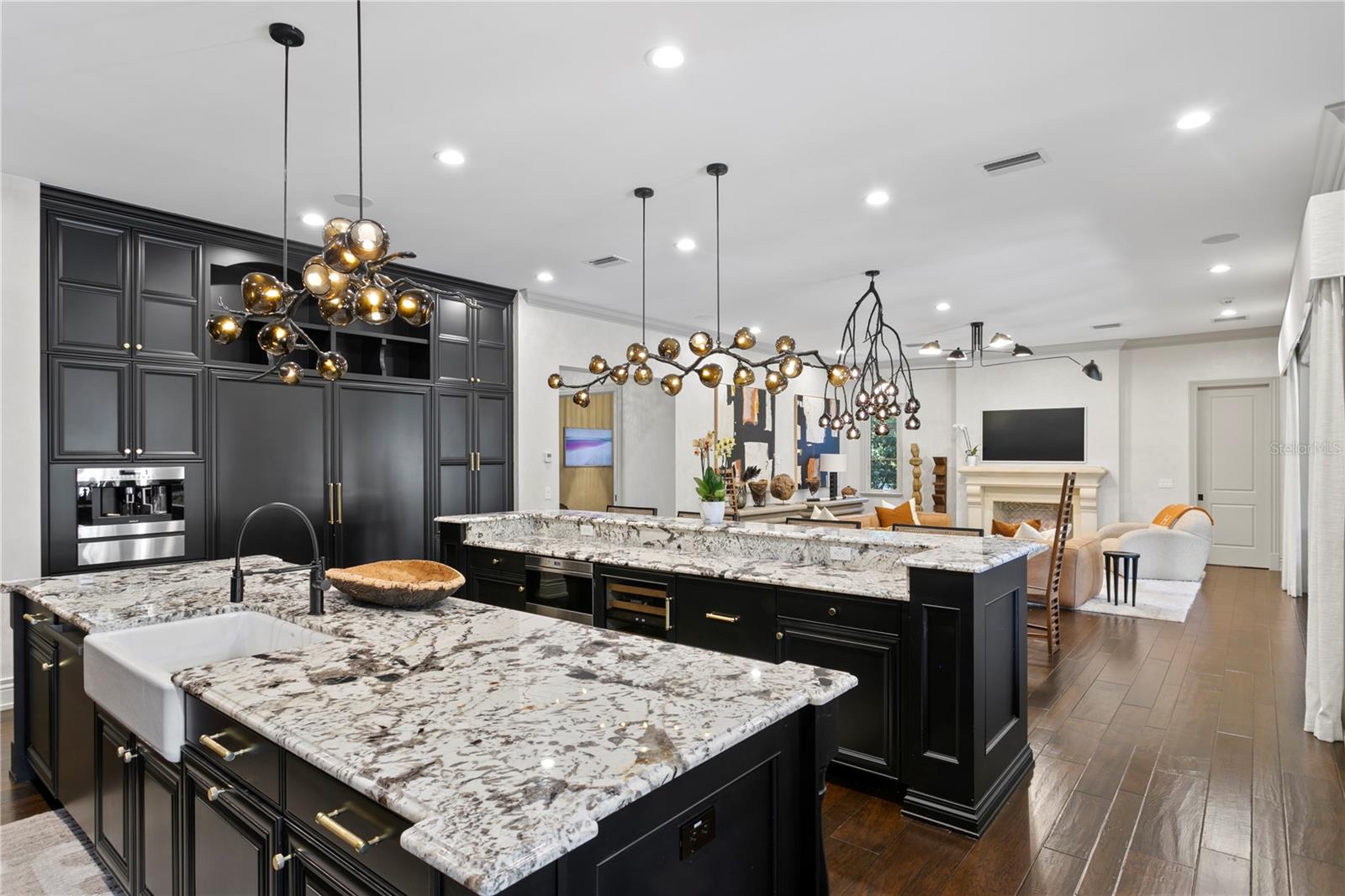 TB8466291 Property Photo