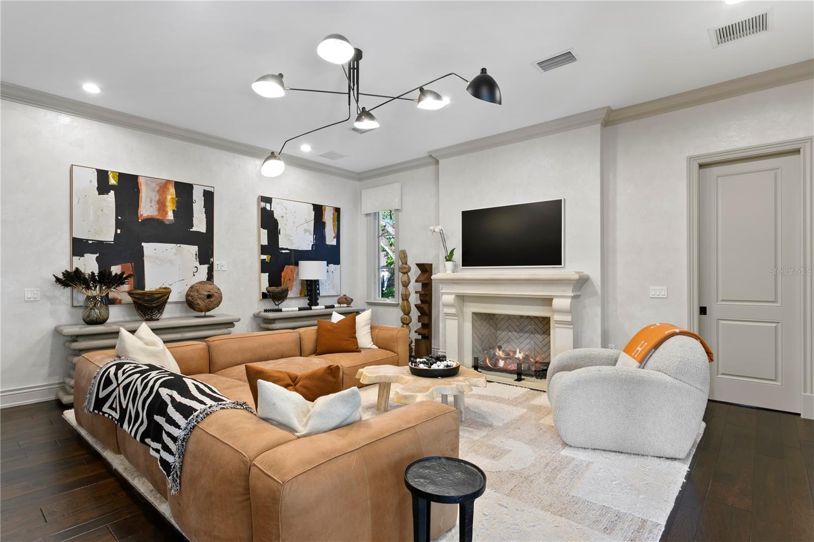 TB8466291 Property Photo