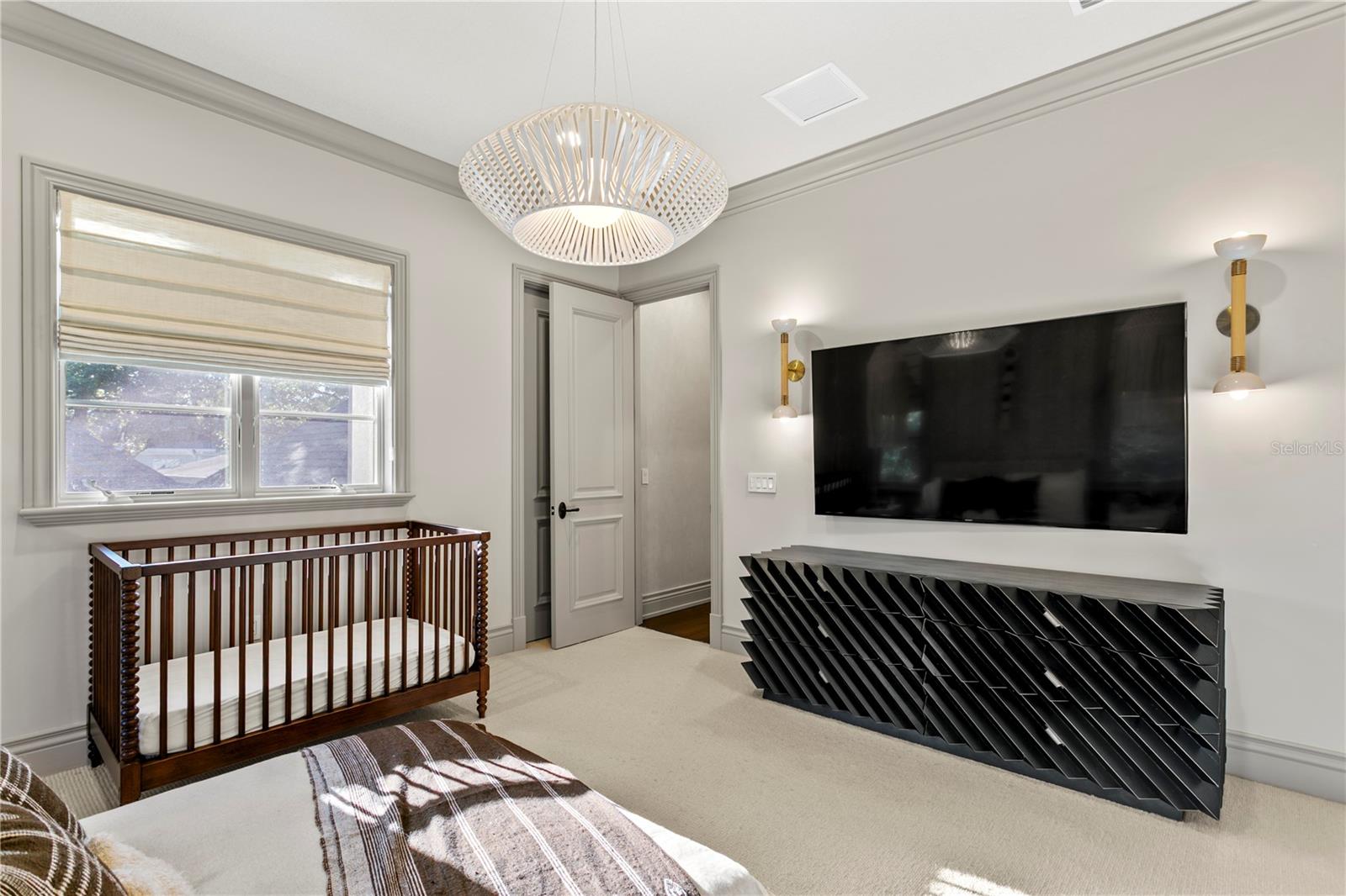 TB8466291 Property Photo