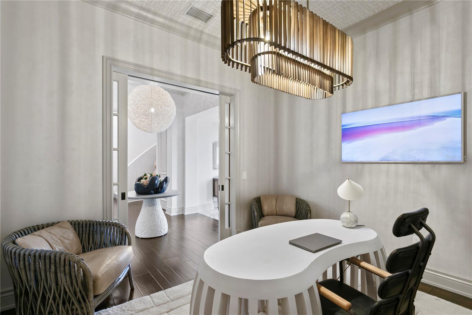 TB8466291 Property Photo