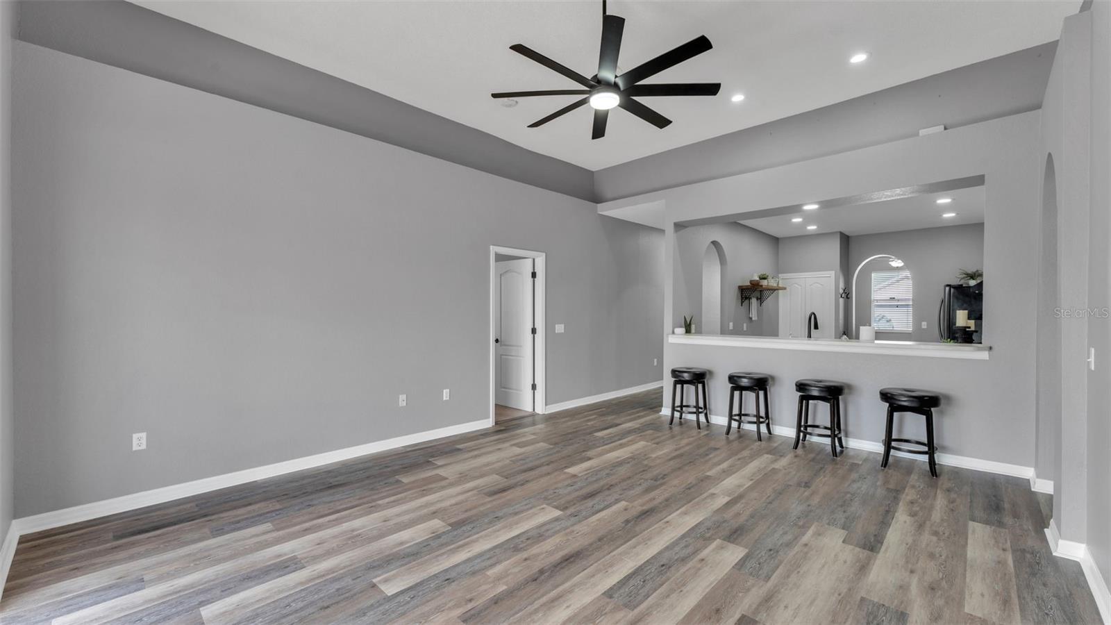 4041 BYRDS CROSSING DR, LAKELAND, FL, 33812