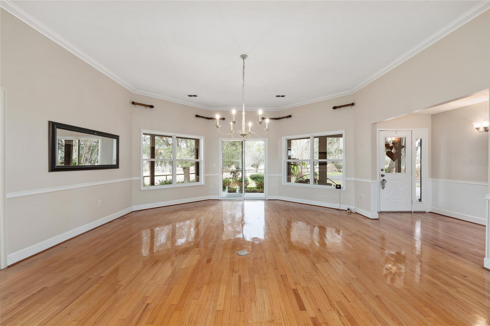 OM716965 Property Photo