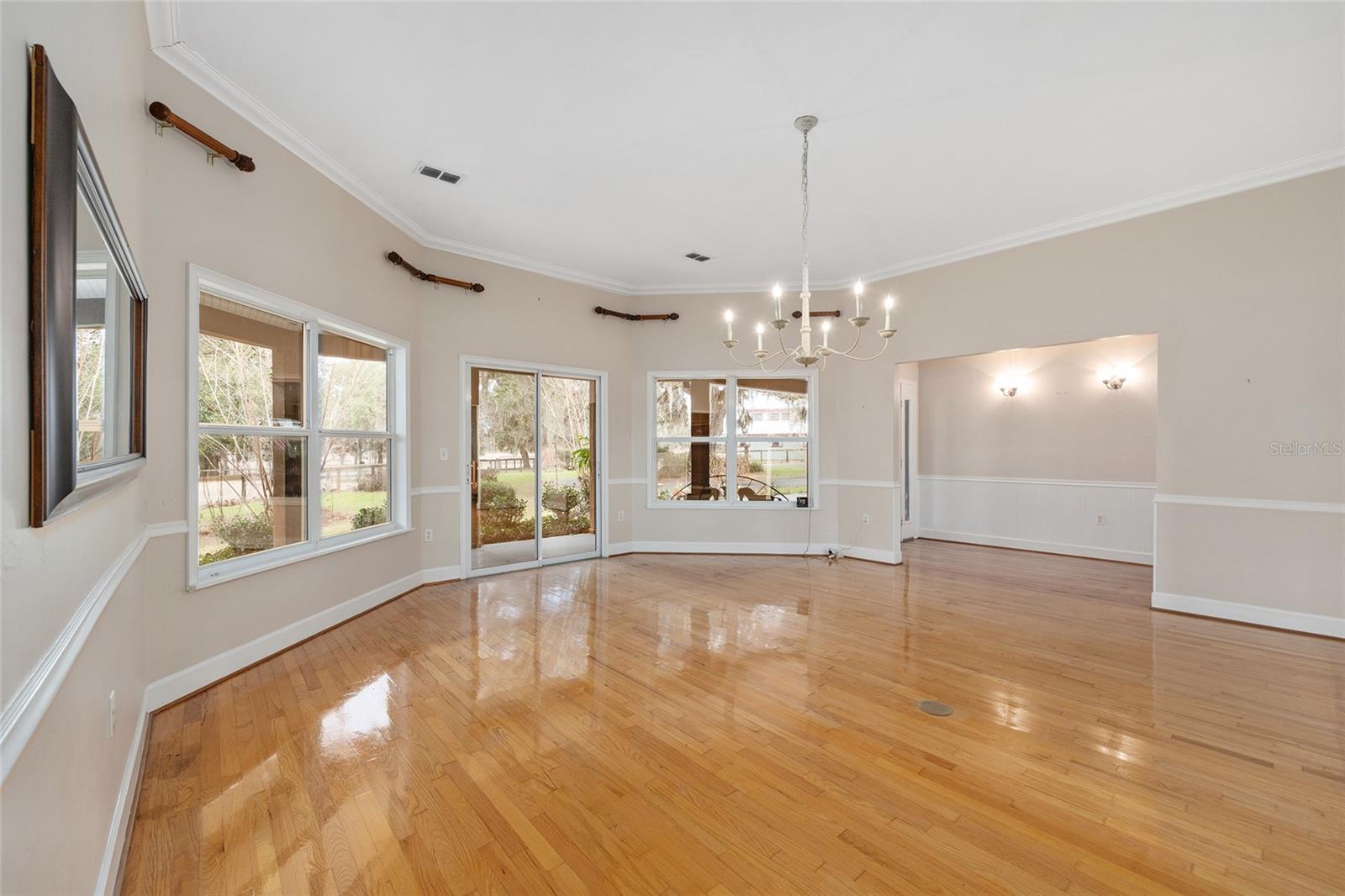 OM716965 Property Photo