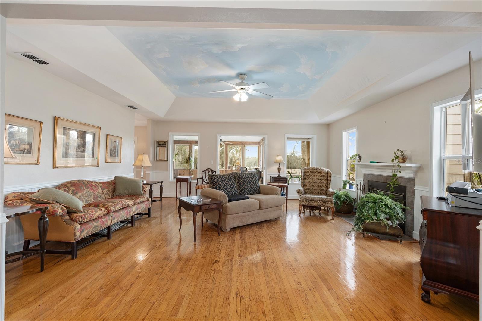 OM716965 Property Photo