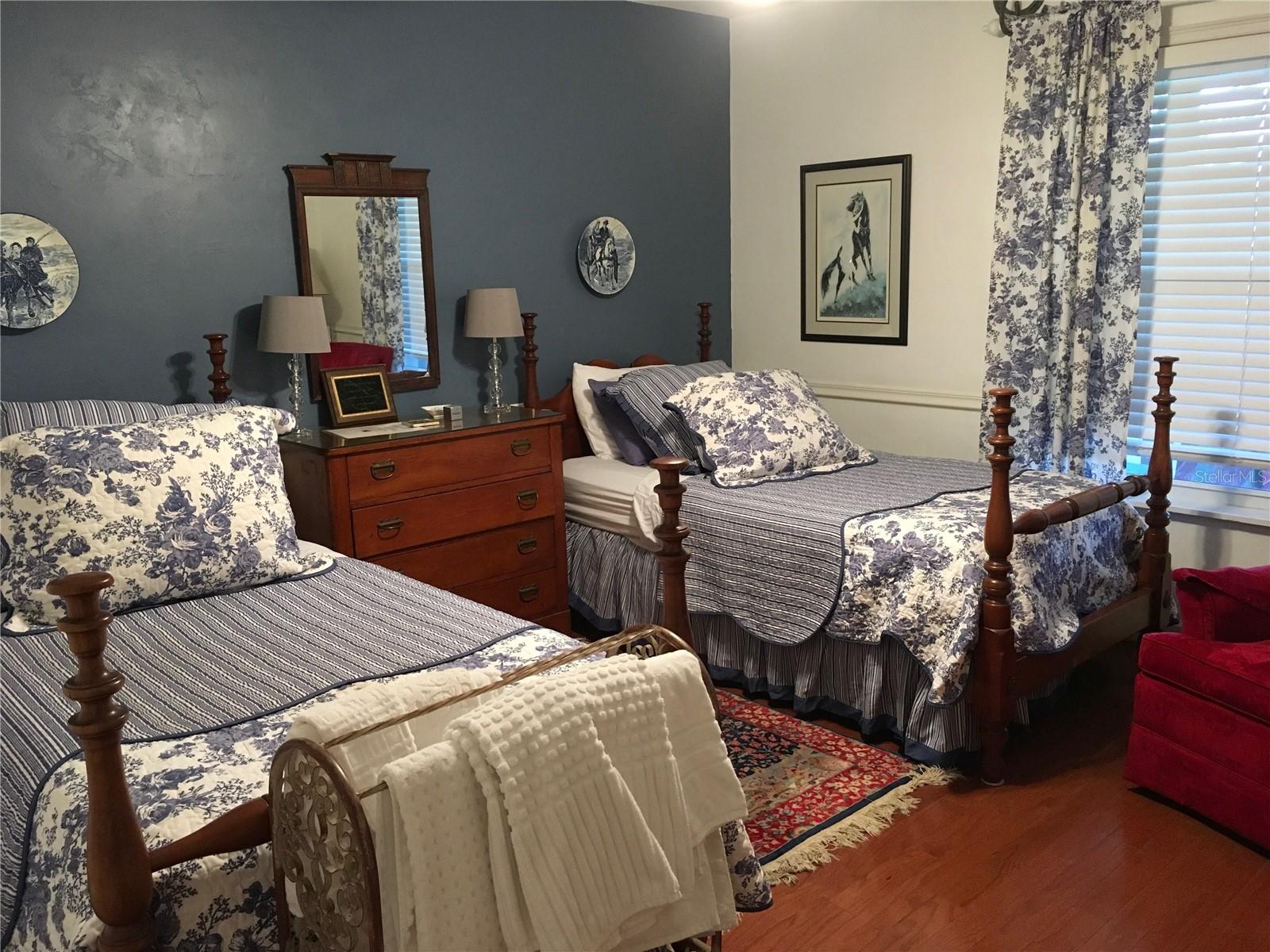 OM716965 Property Photo