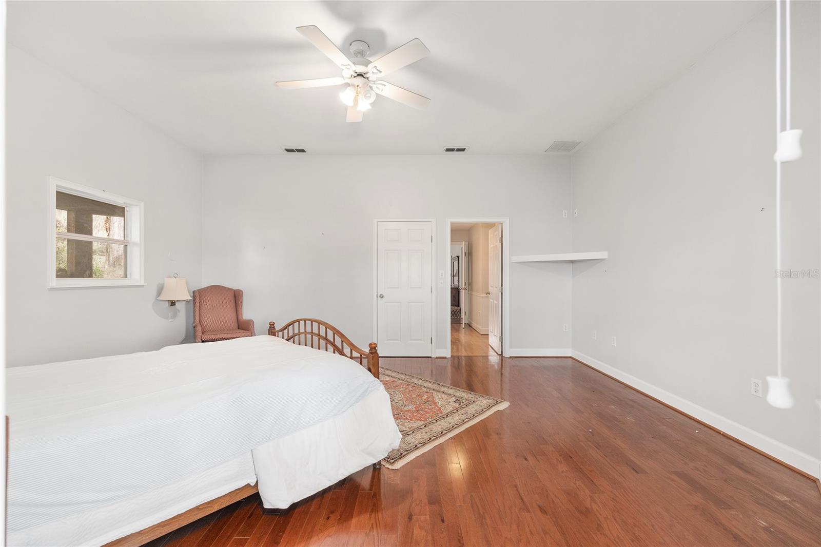 OM716965 Property Photo