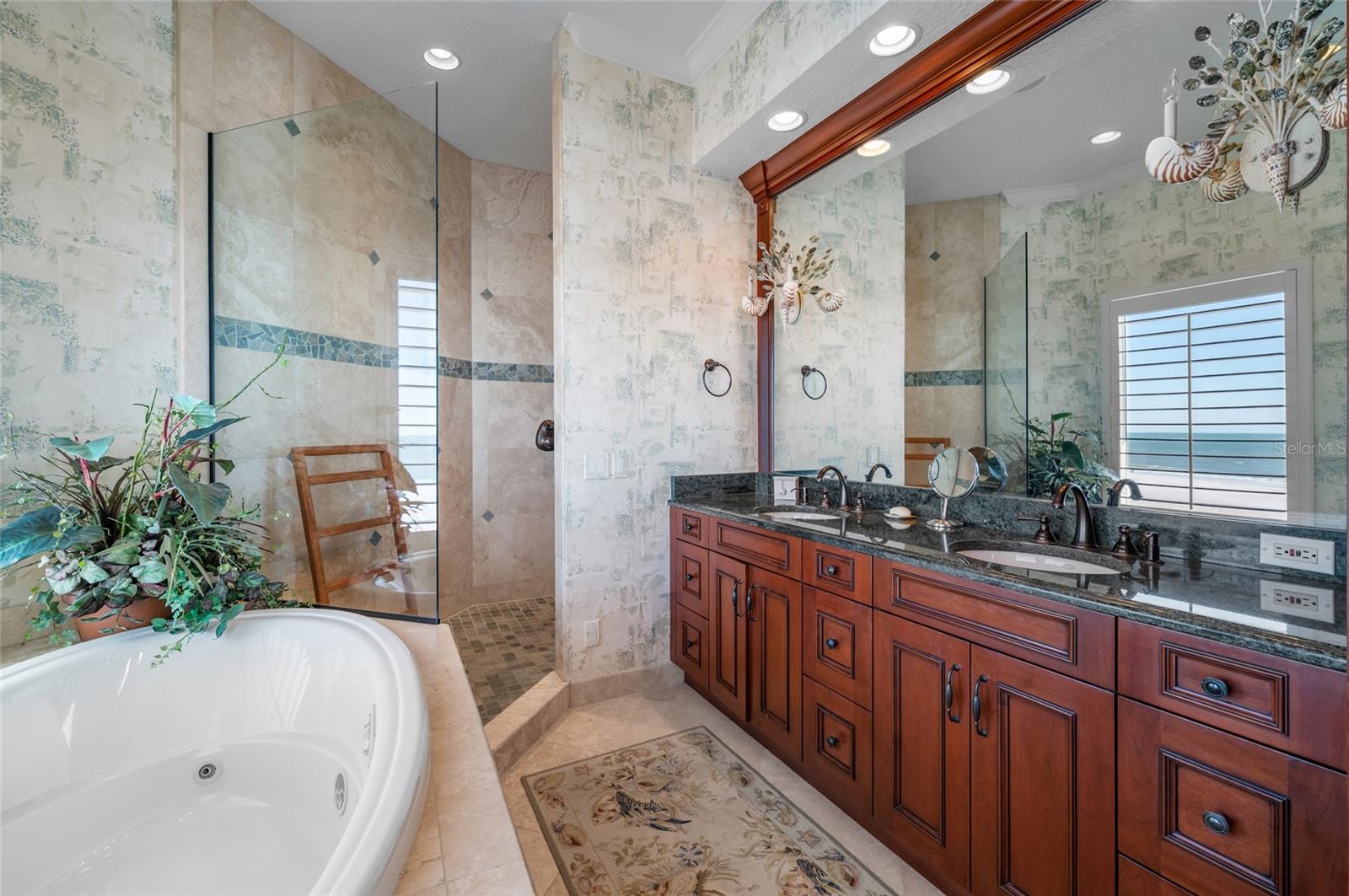 12106 GULF DR, ANNA MARIA, FL, 34216