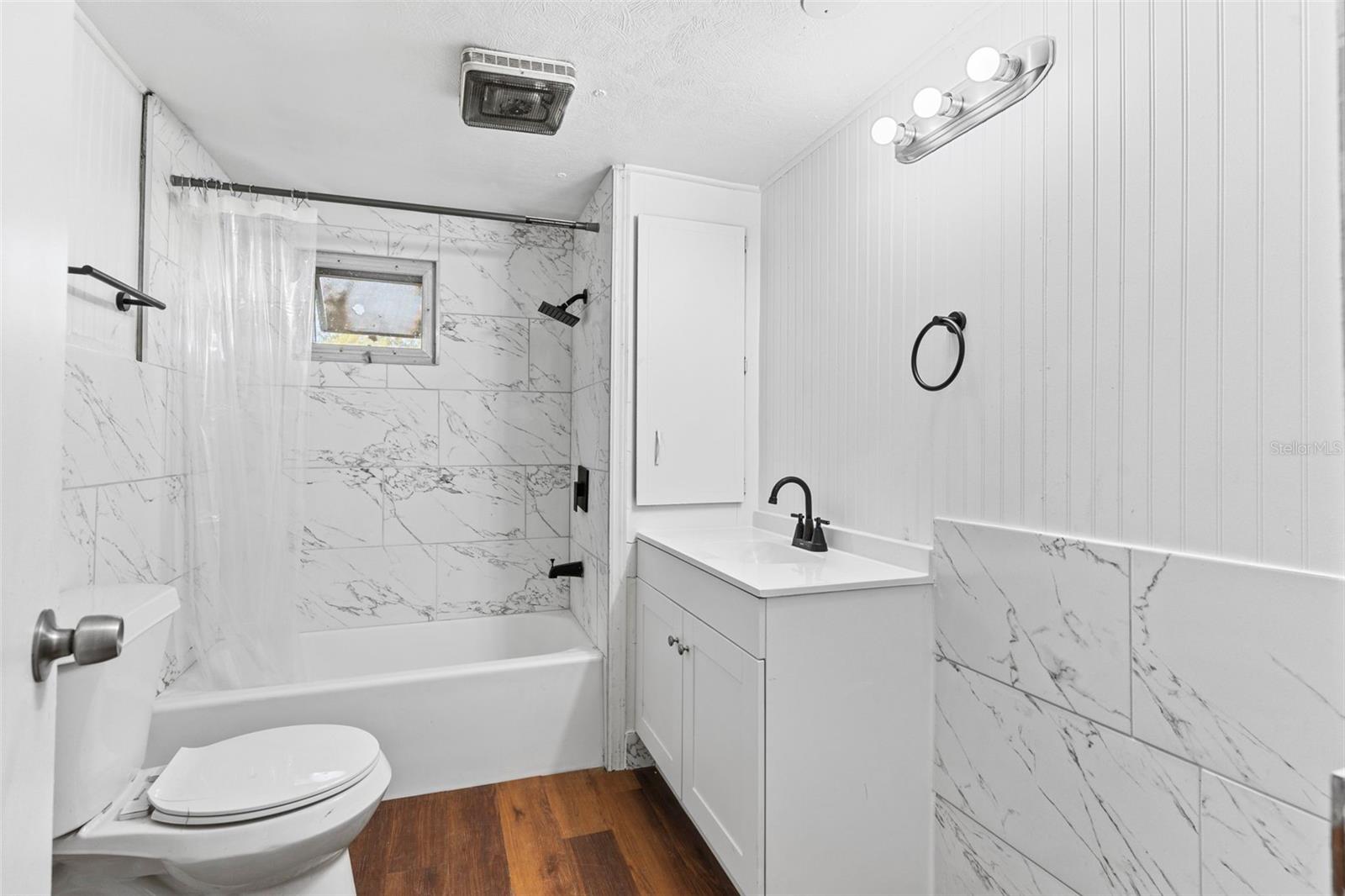 O6375174 Property Photo