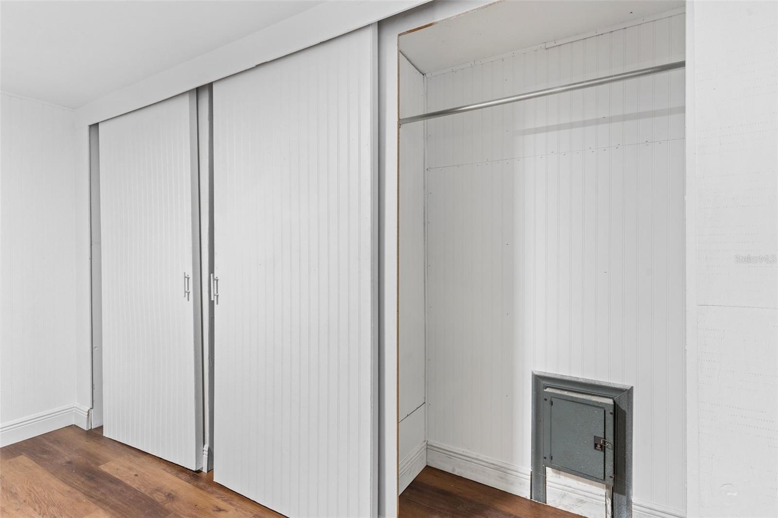 O6375174 Property Photo