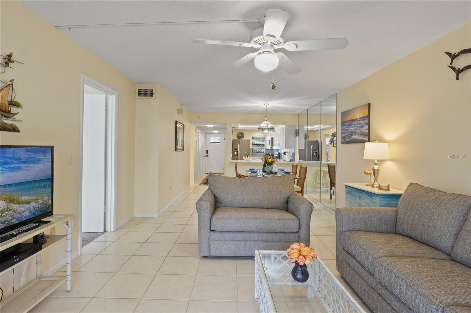 5608 GULF DR #104, HOLMES BEACH, FL, 34217