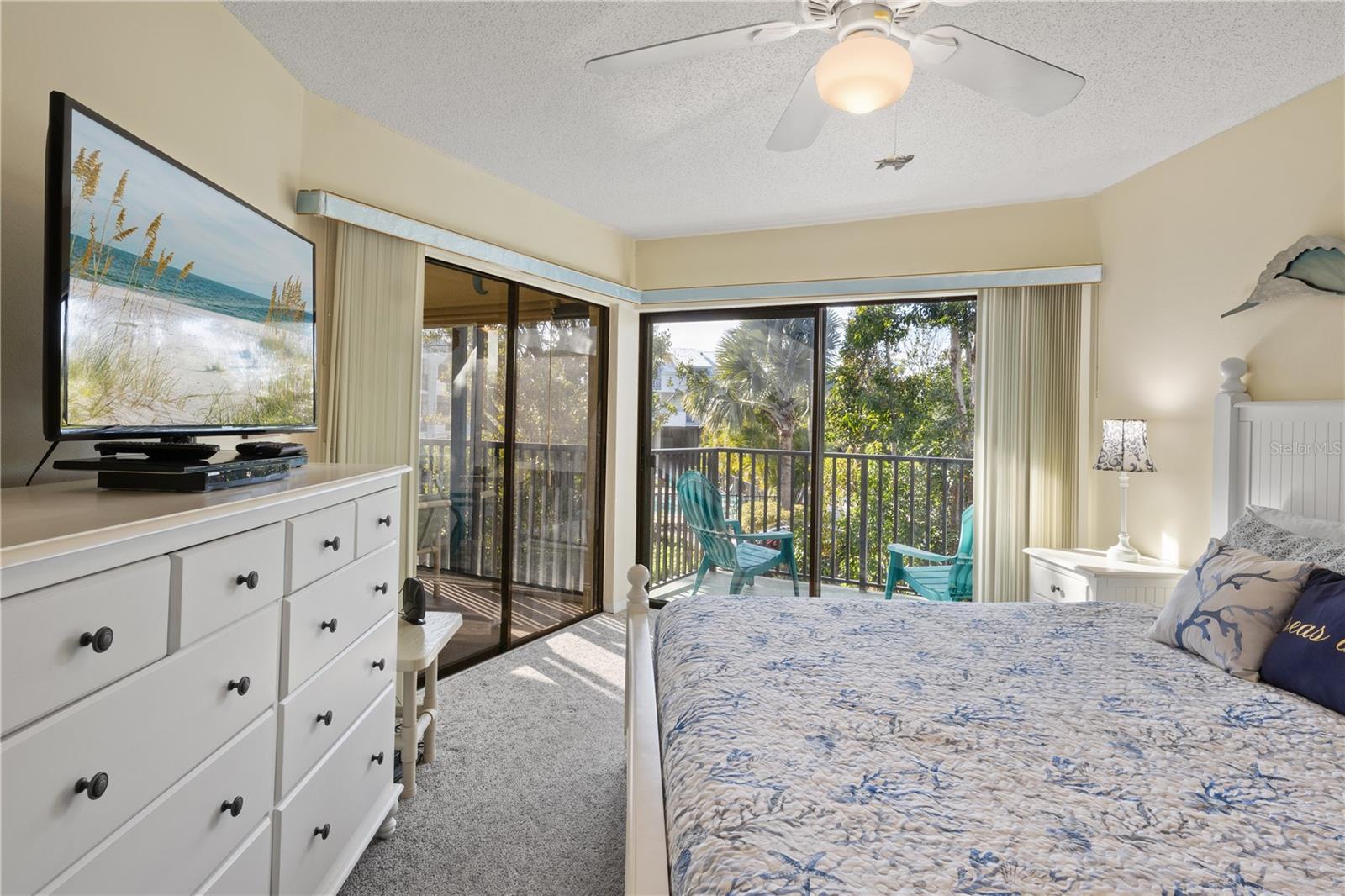 5608 GULF DR #104, HOLMES BEACH, FL, 34217