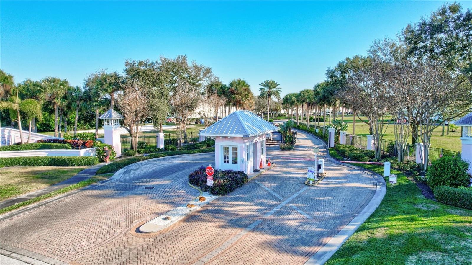 24 hour manned gatehouse