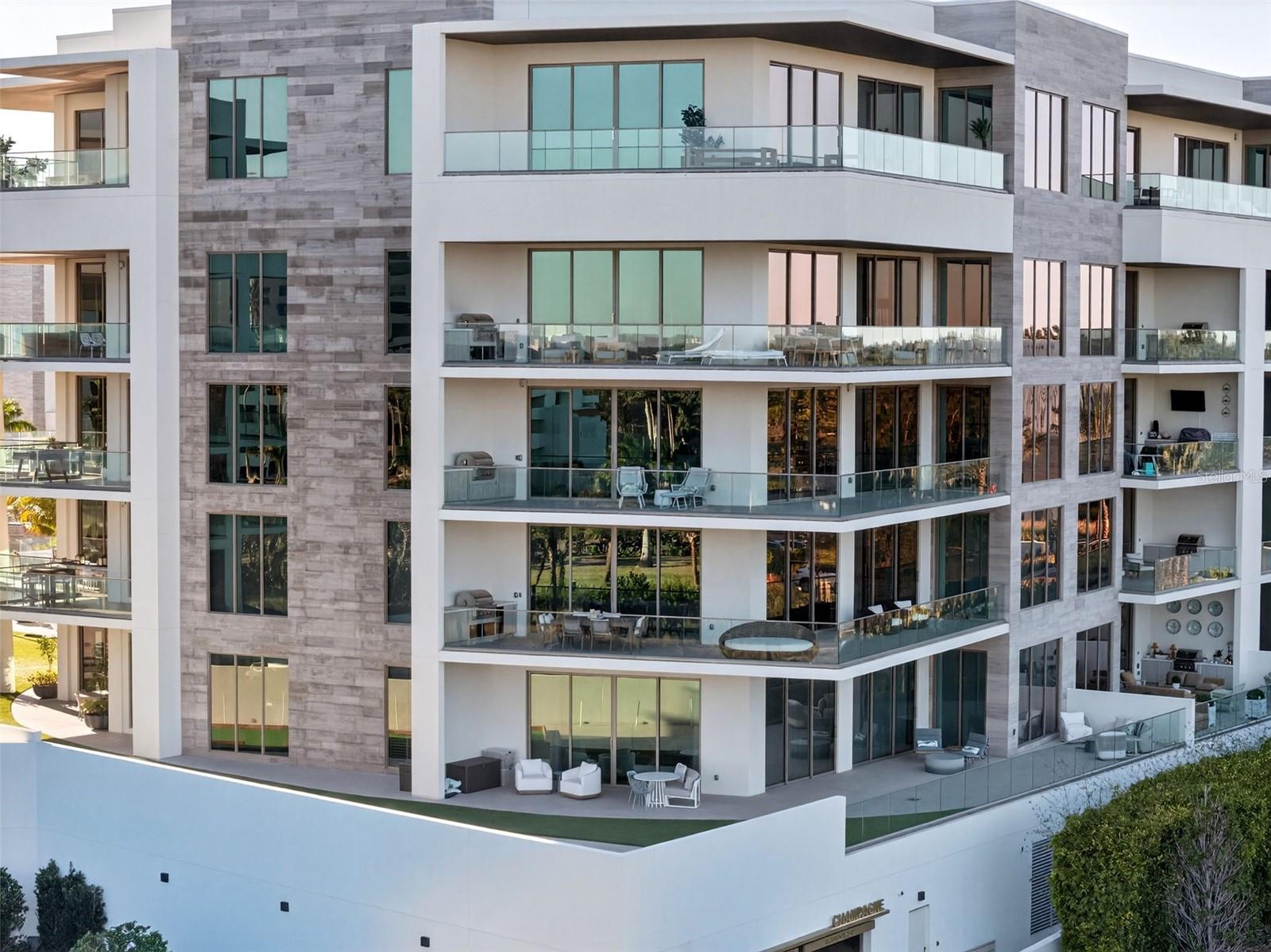 A4679040 Property Photo