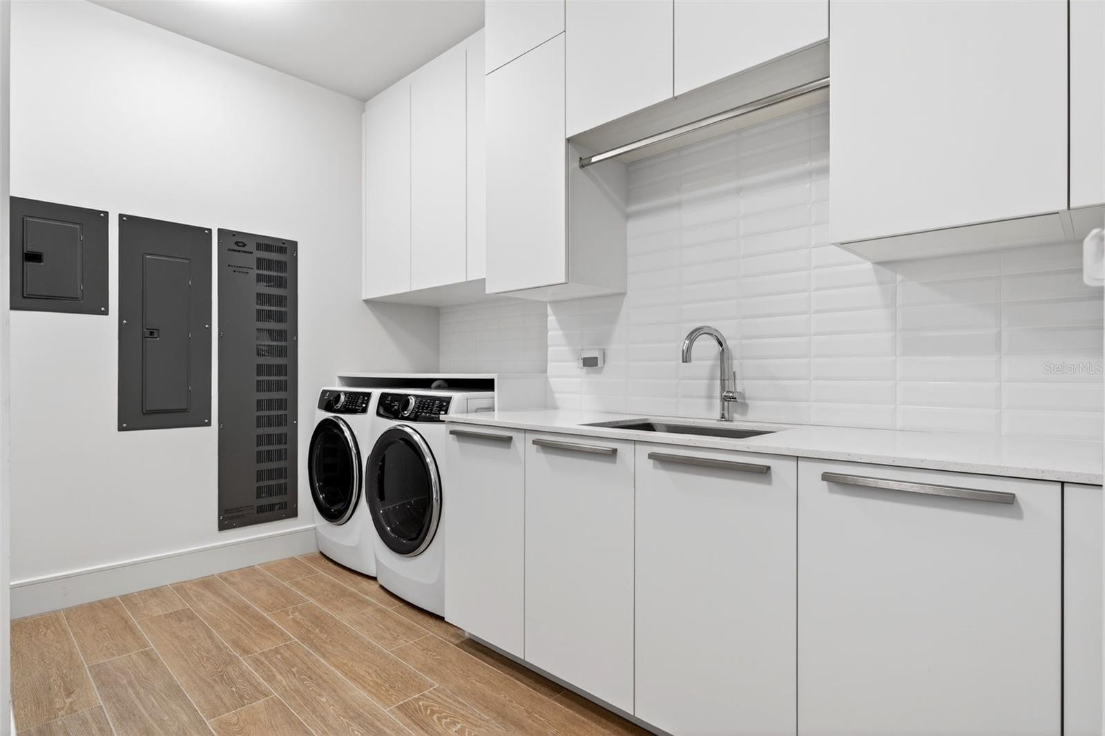 A4679040 Property Photo