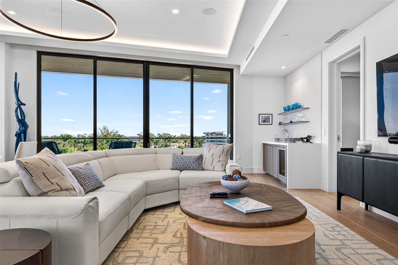 A4679040 Property Photo