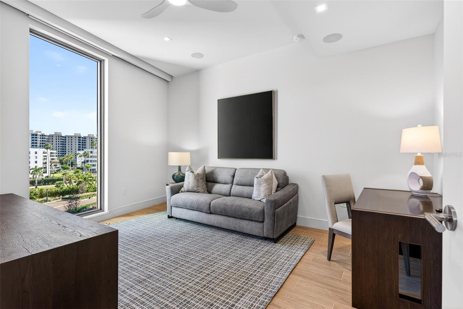 A4679040 Property Photo