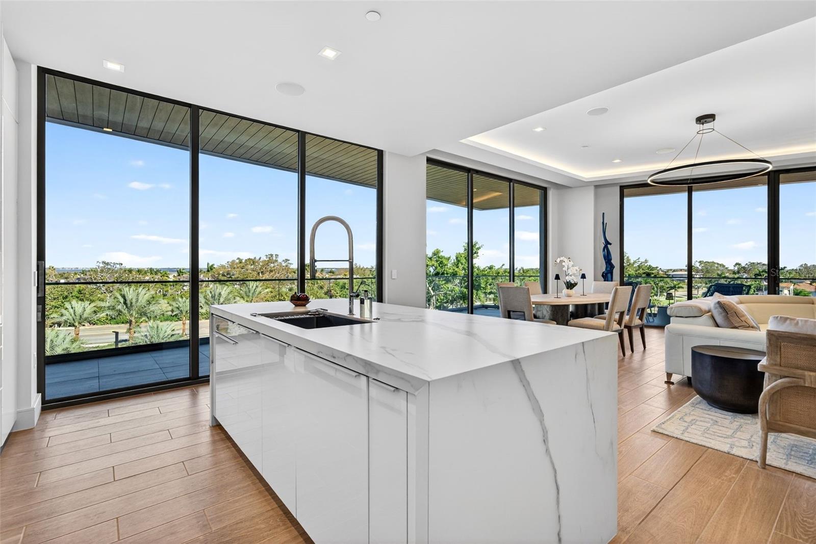 A4679040 Property Photo