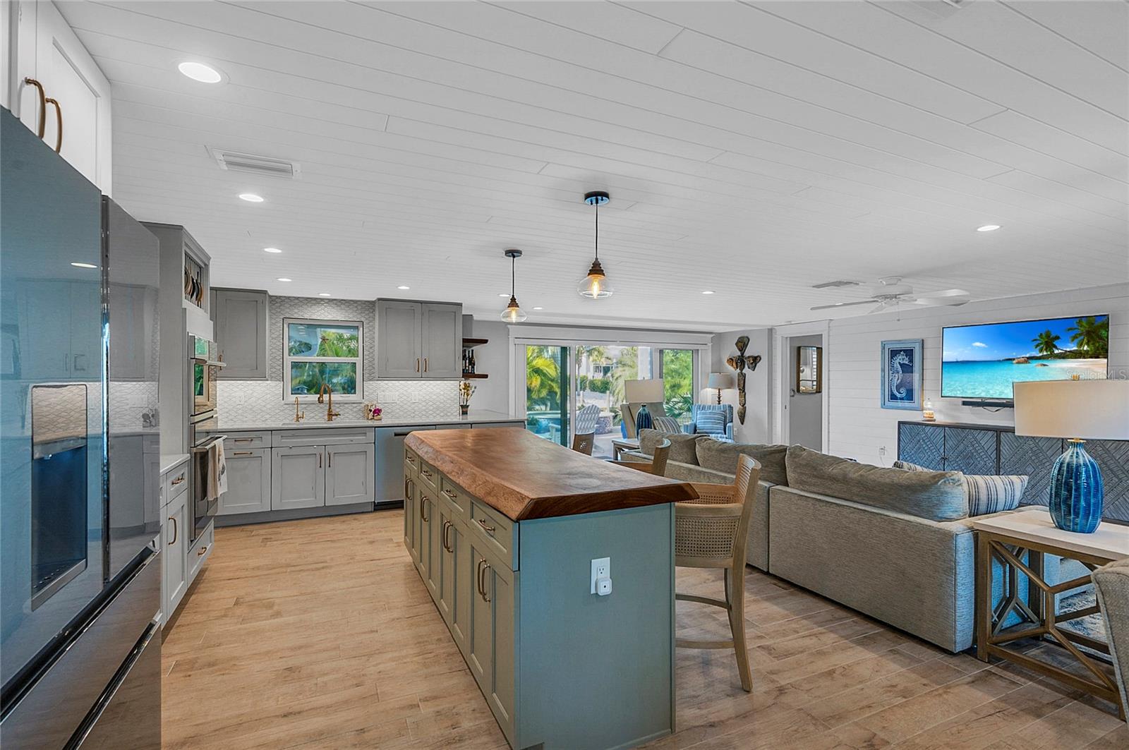 504 68TH ST, HOLMES BEACH, FL, 34217