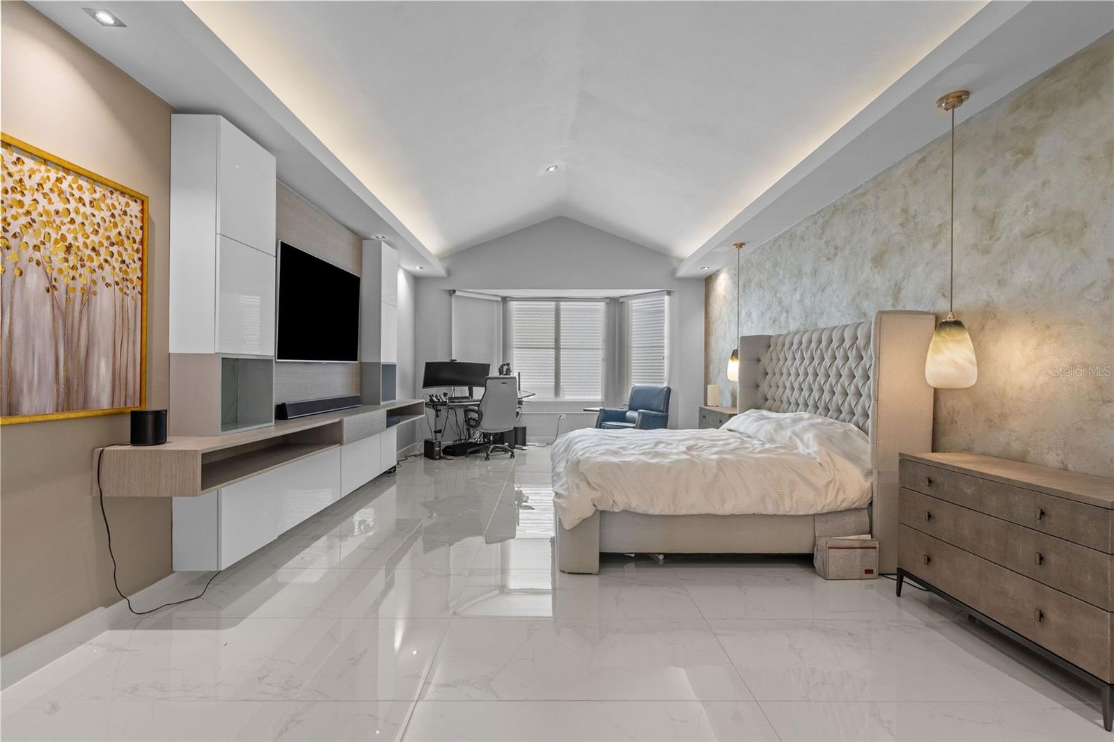 PR9118653 Property Photo