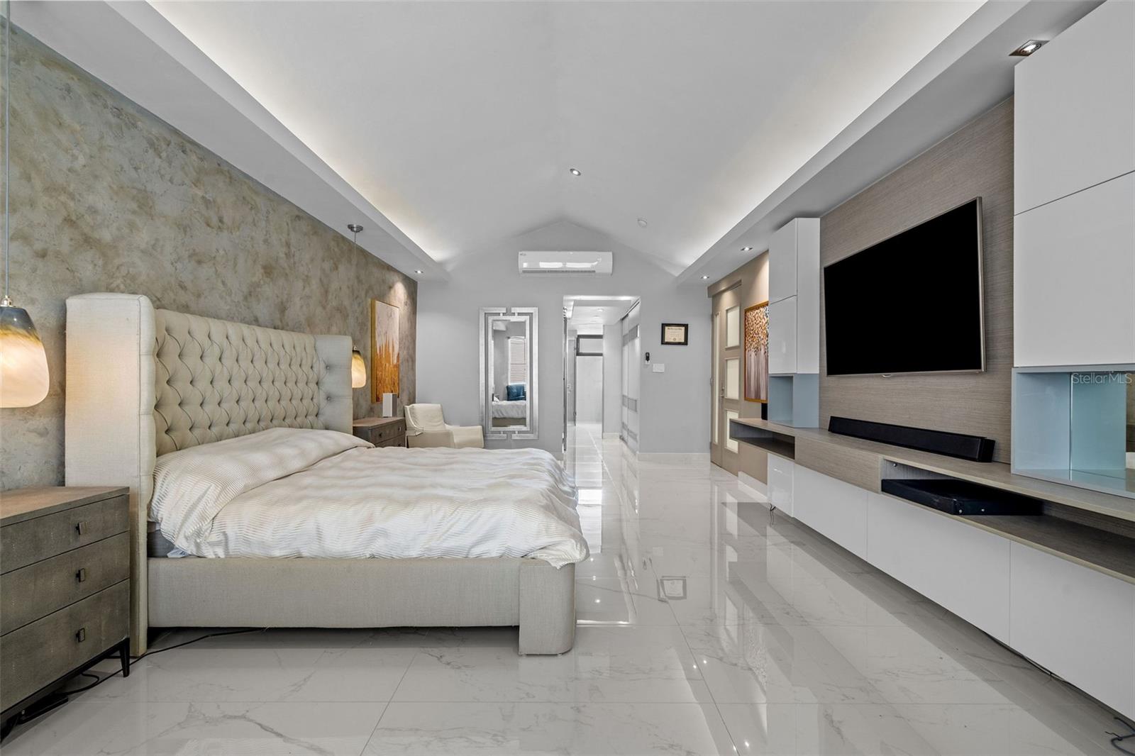 PR9118653 Property Photo