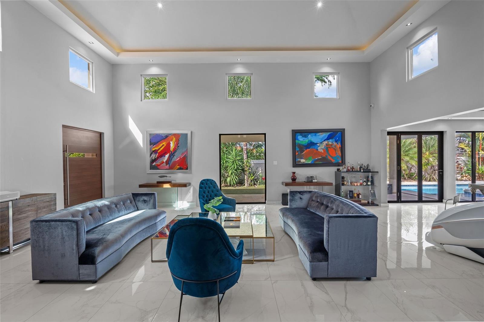 PR9118653 Property Photo