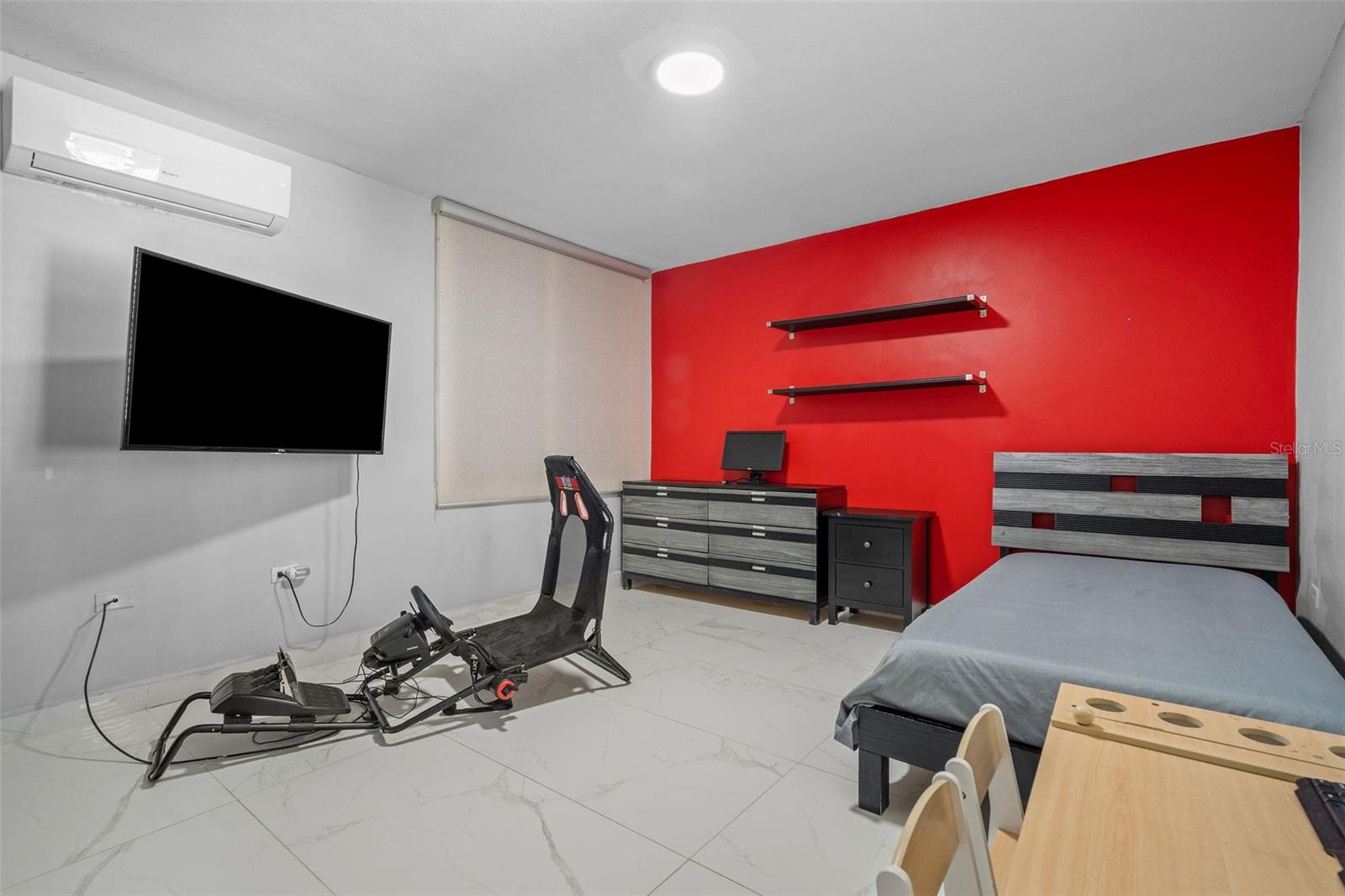 PR9118653 Property Photo