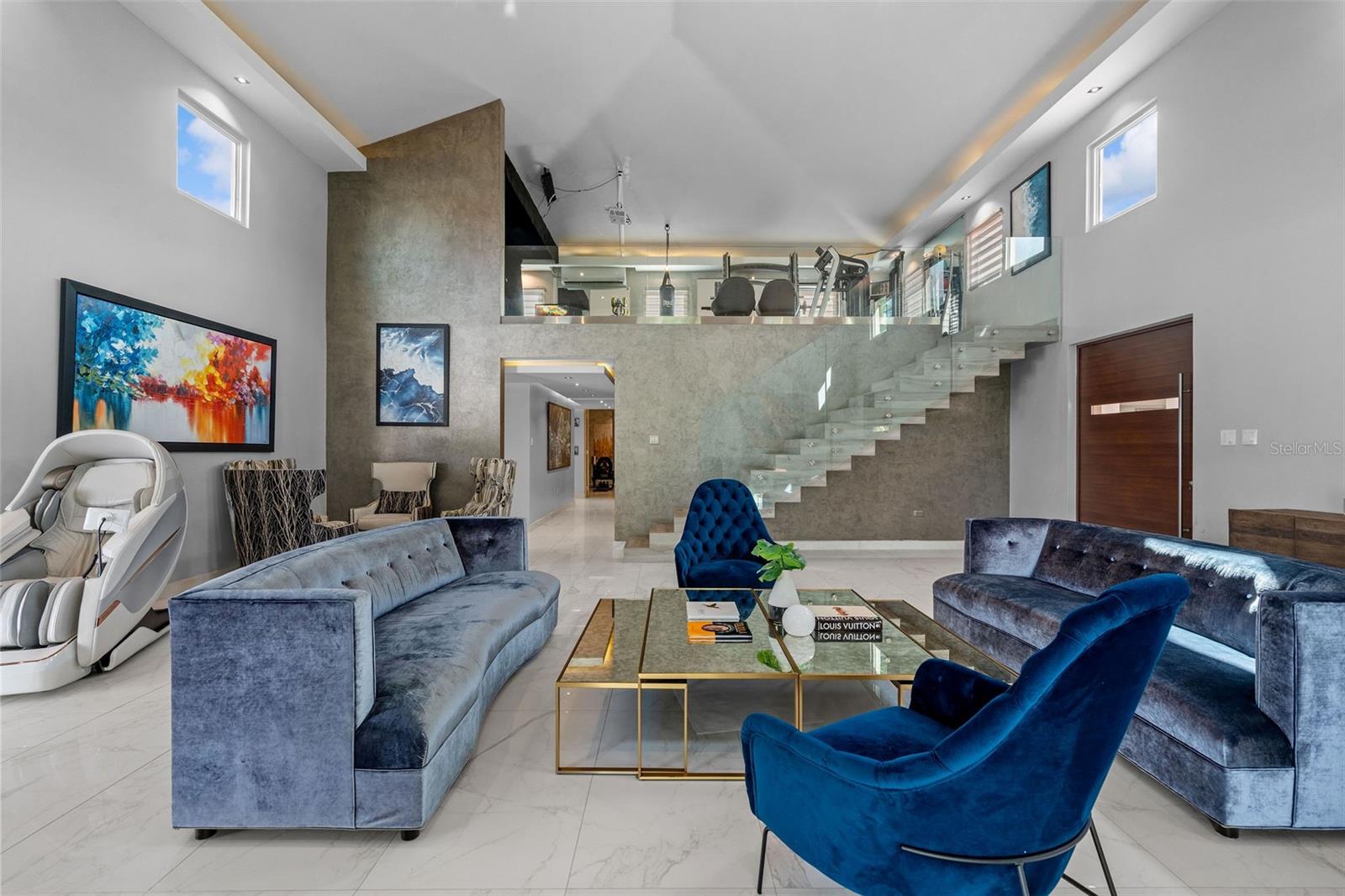 PR9118653 Property Photo