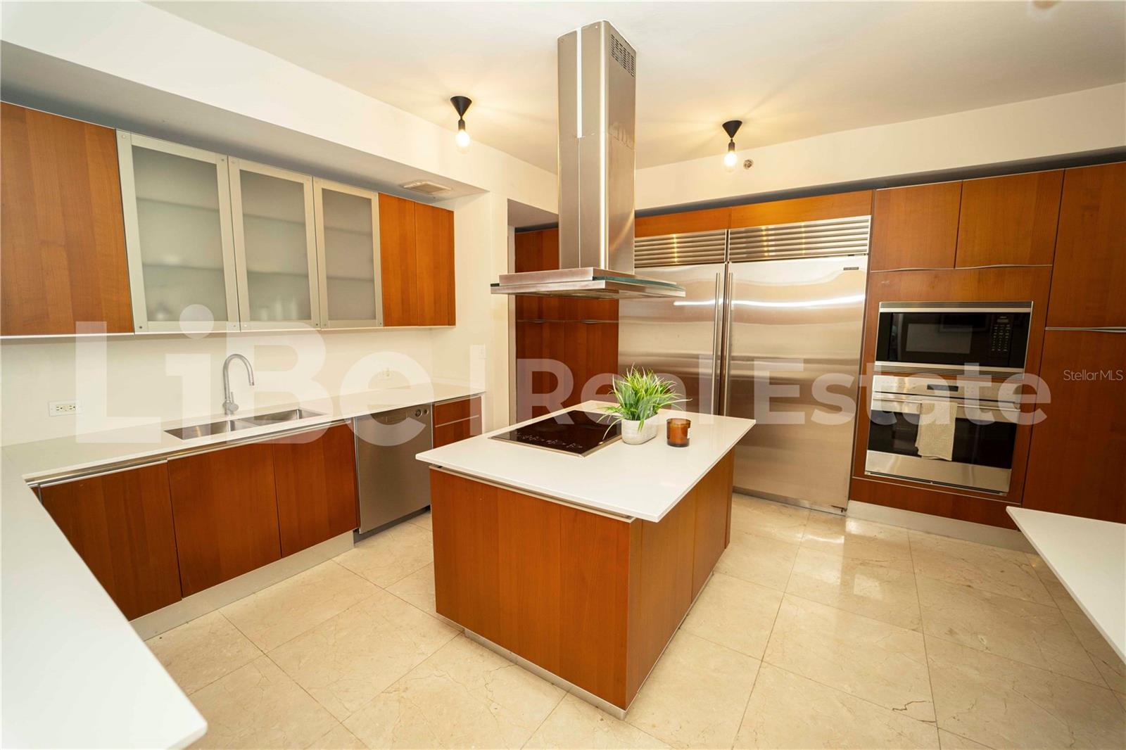 PR9118654 Property Photo