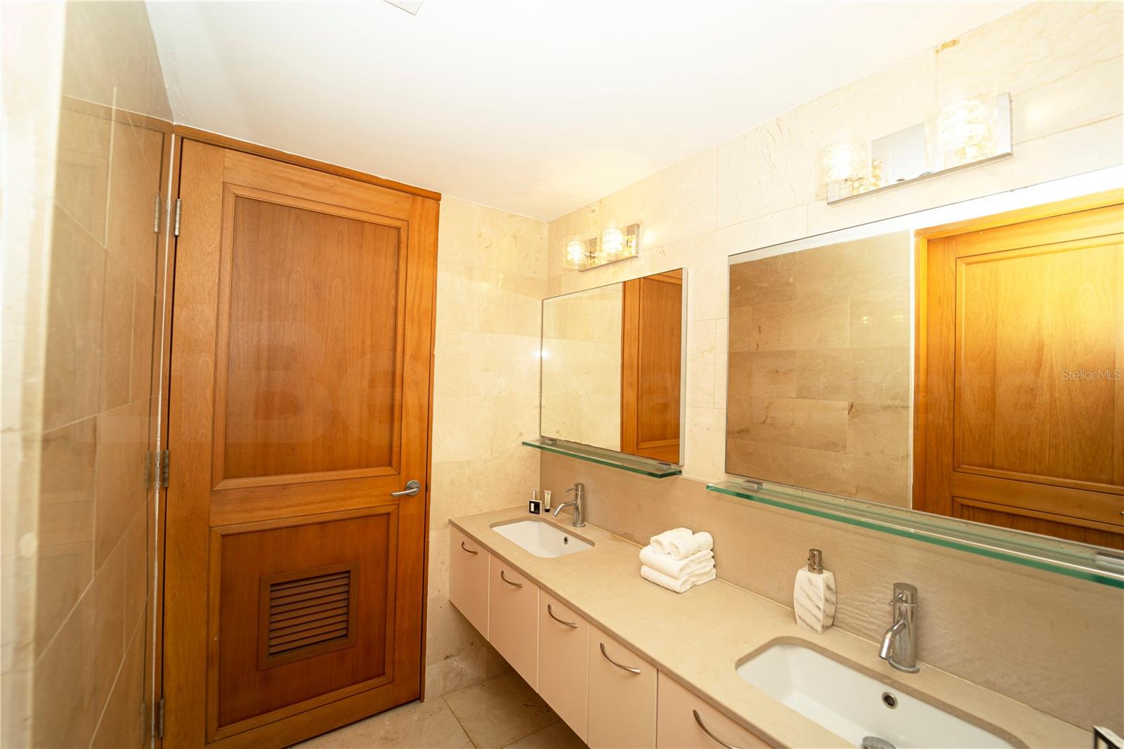 PR9118654 Property Photo