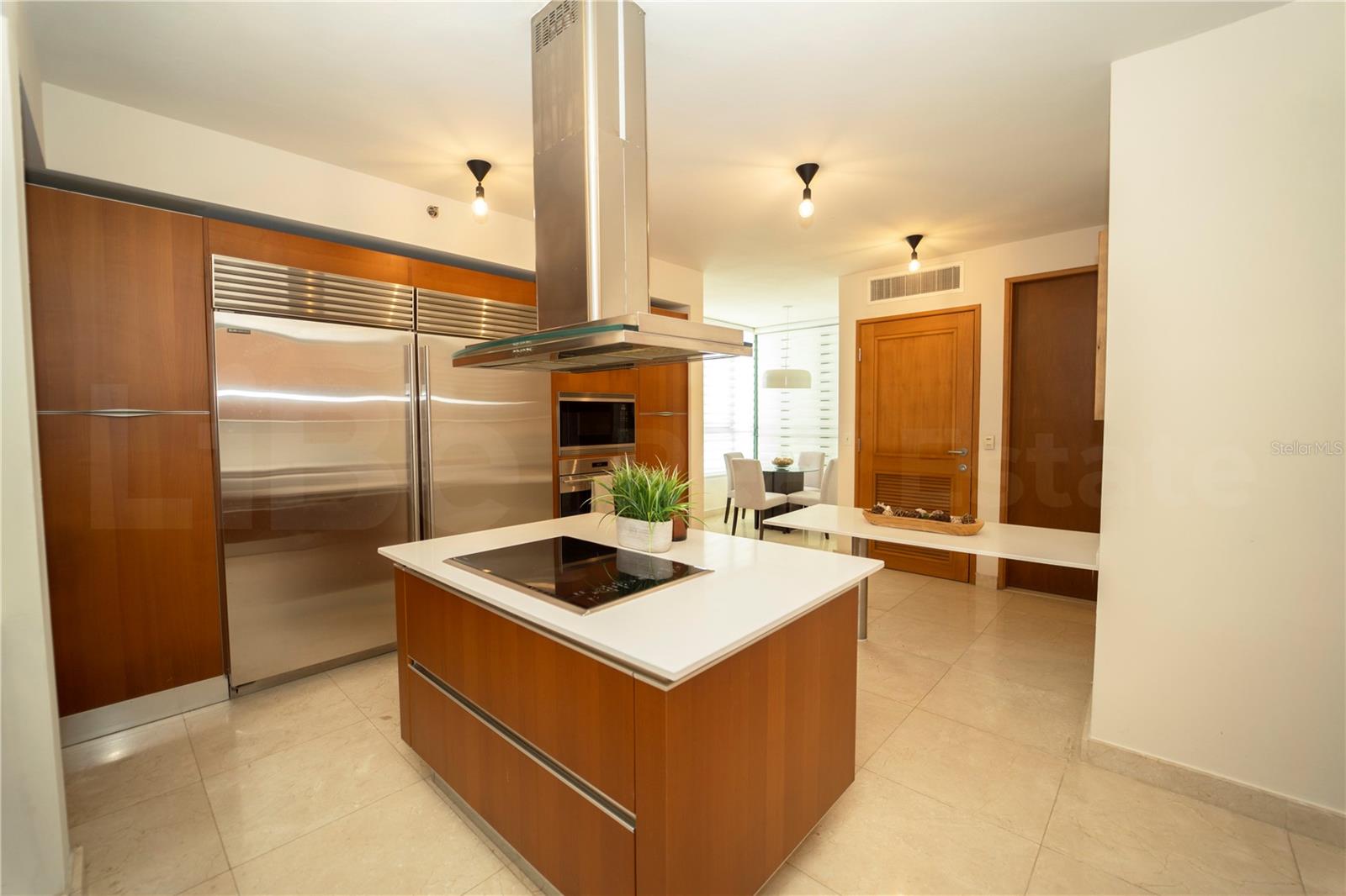 PR9118654 Property Photo