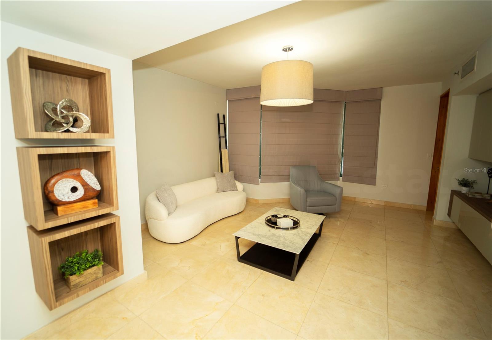 PR9118654 Property Photo