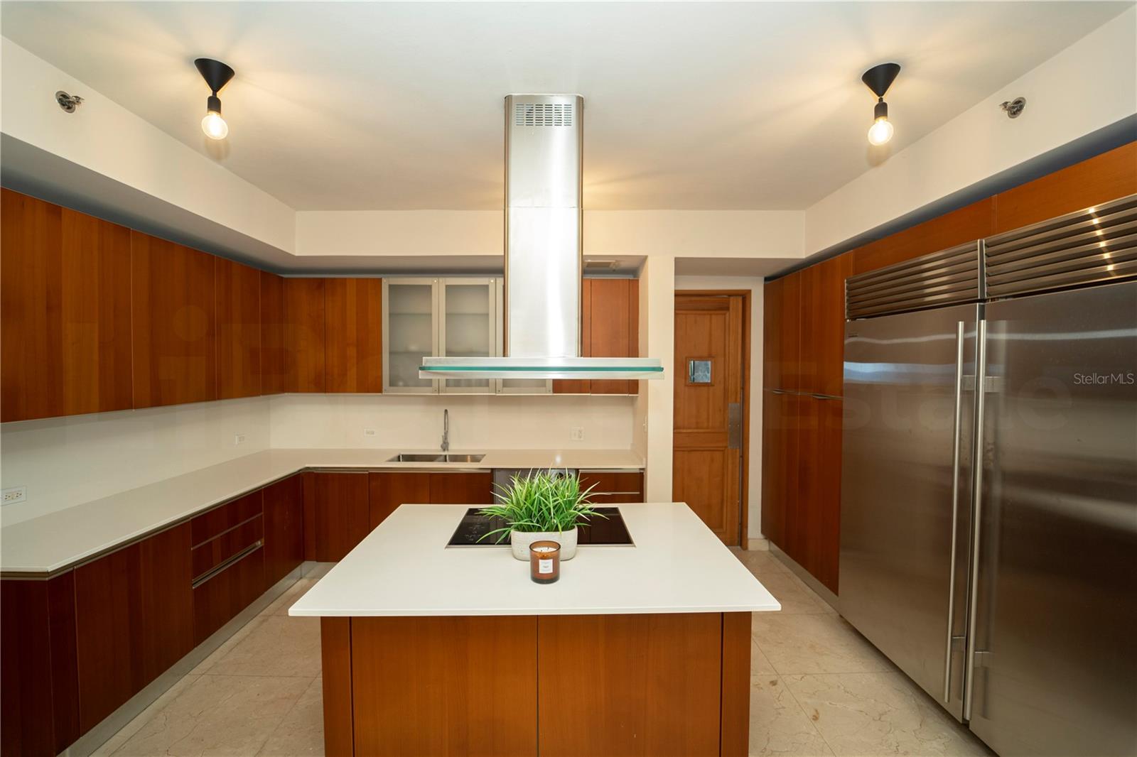 PR9118654 Property Photo