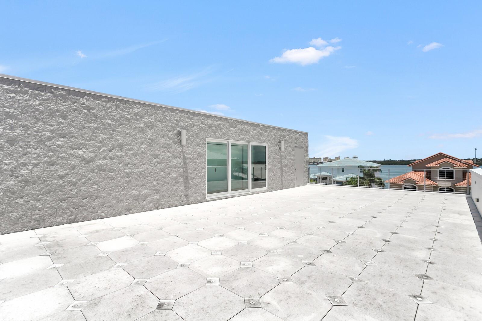 TB8466508 Property Photo