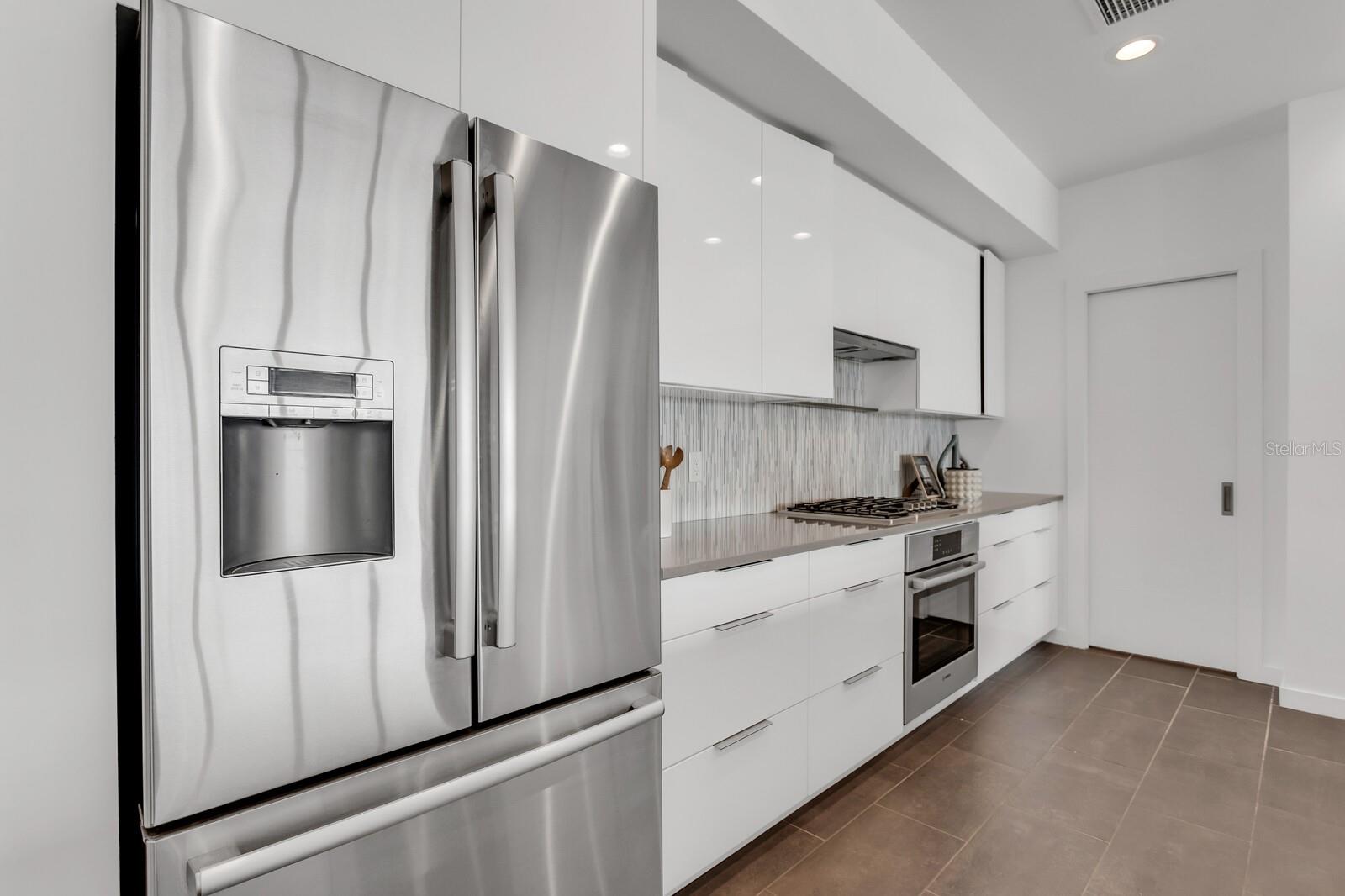 TB8466508 Property Photo