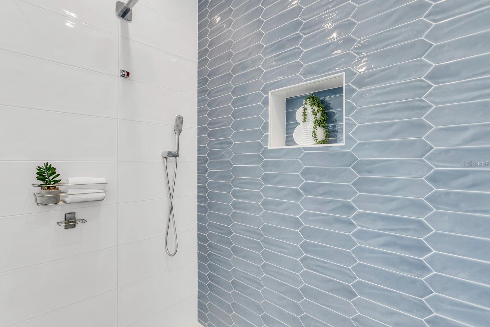 TB8466508 Property Photo