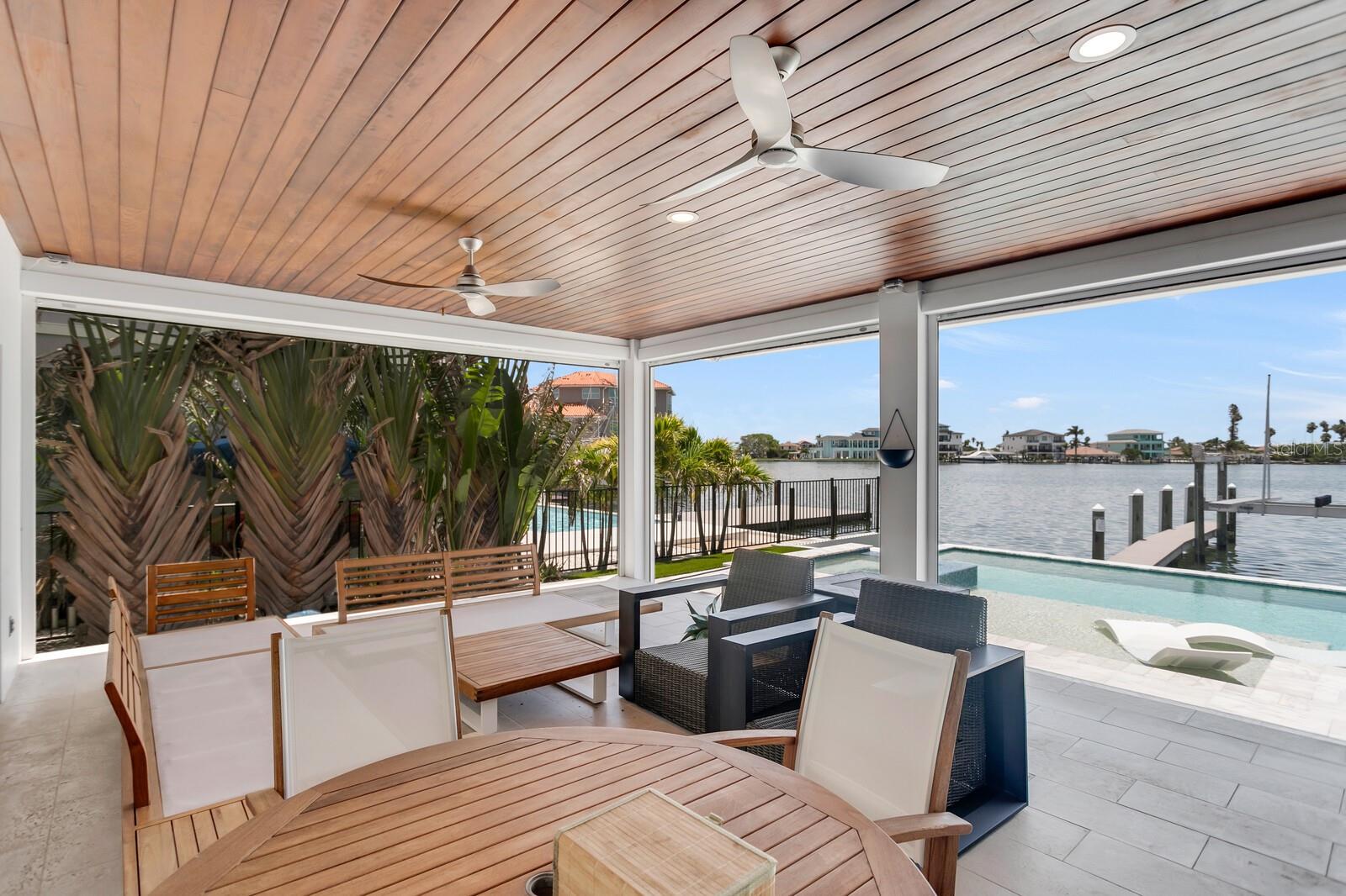 TB8466508 Property Photo