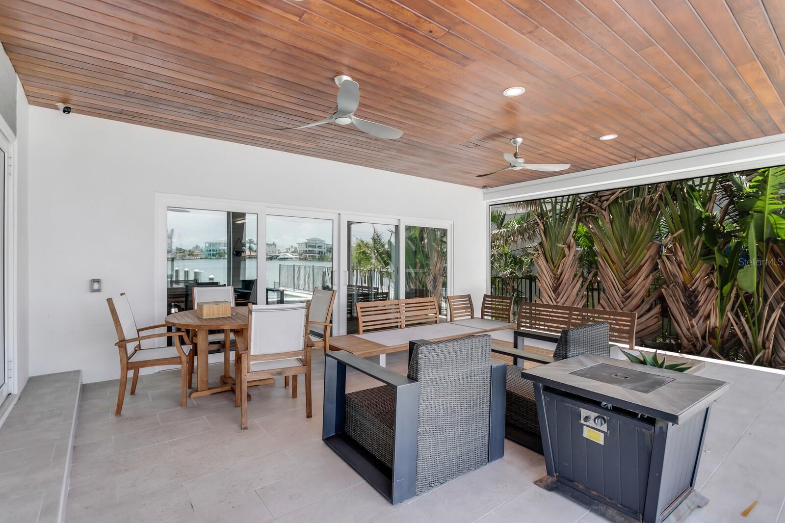 TB8466508 Property Photo