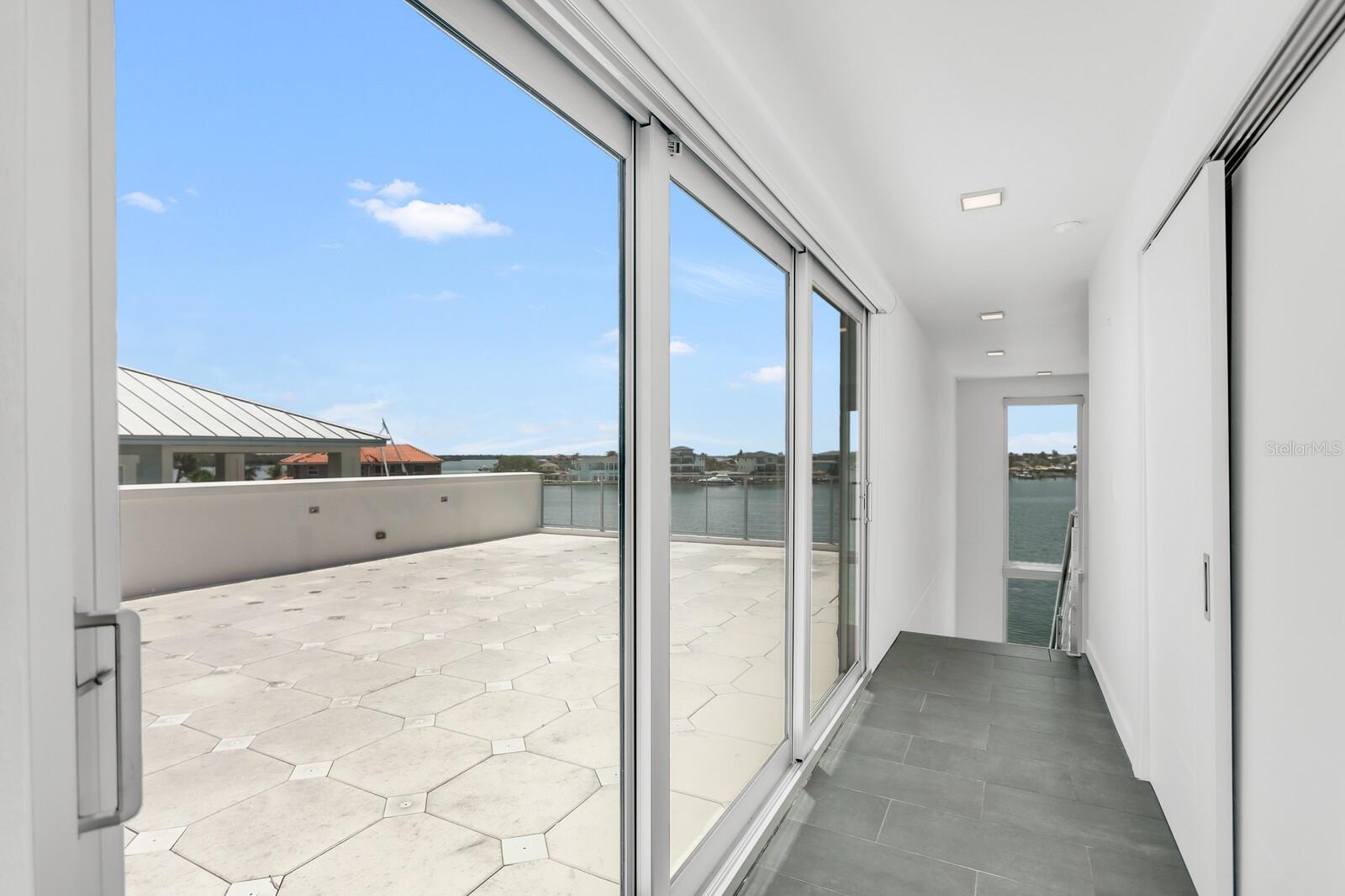 TB8466508 Property Photo