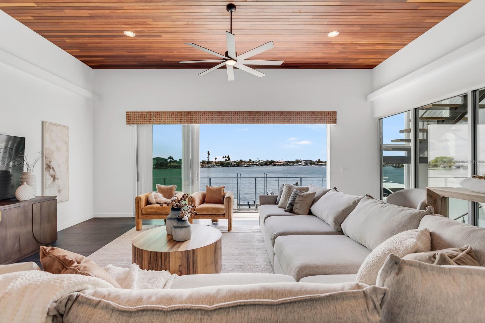 TB8466508 Property Photo