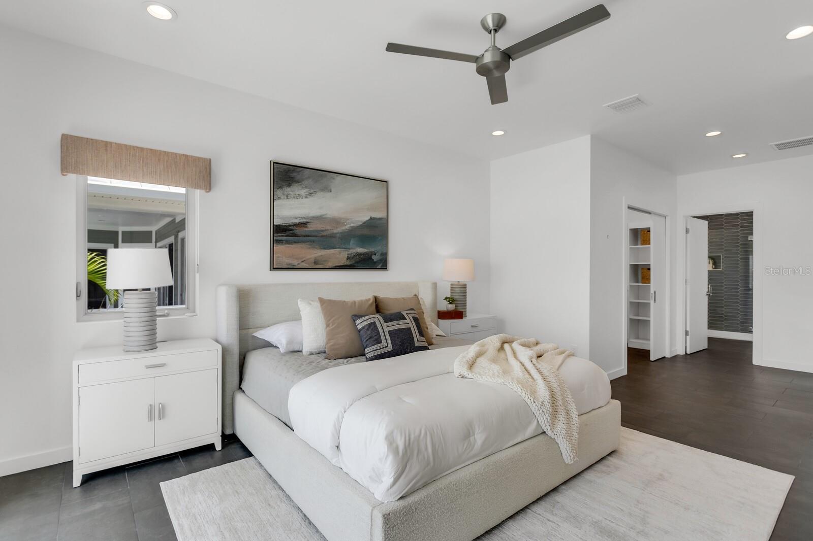 TB8466508 Property Photo