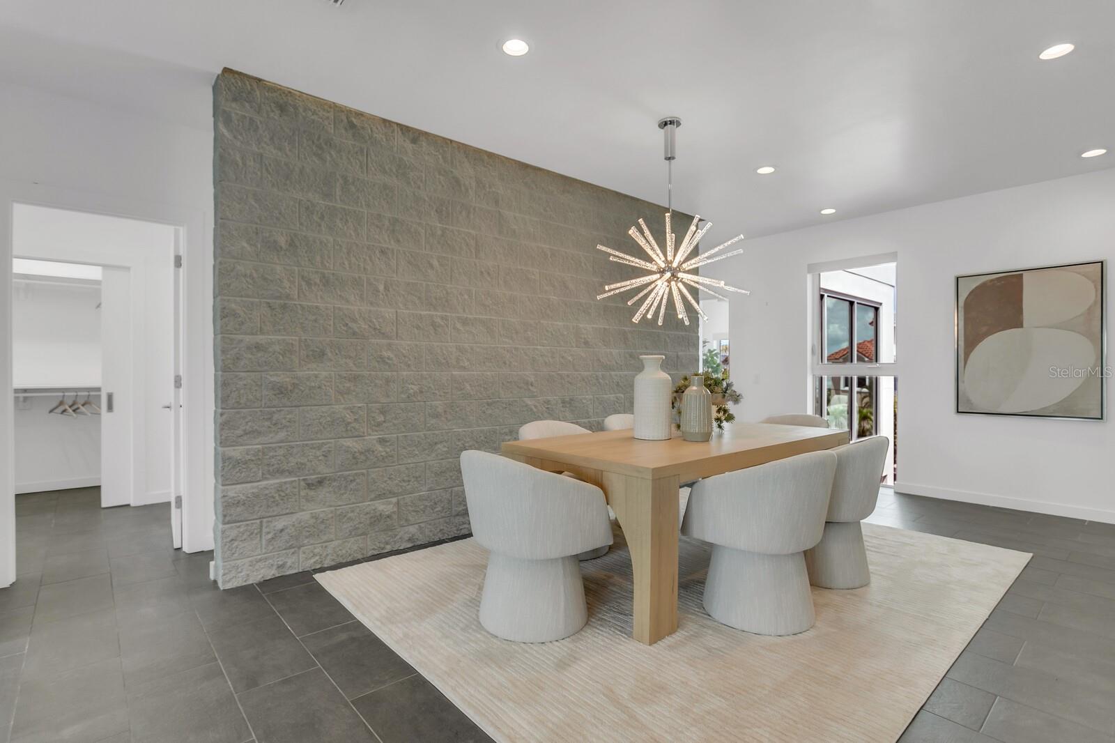 TB8466508 Property Photo