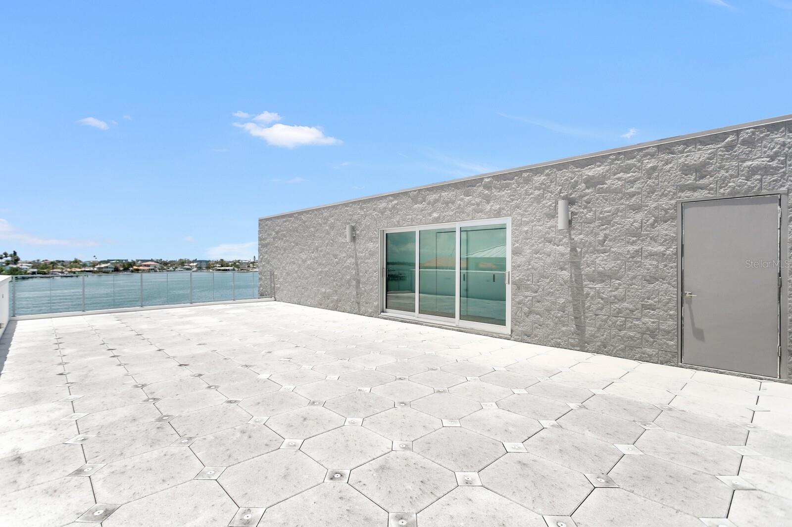 TB8466508 Property Photo