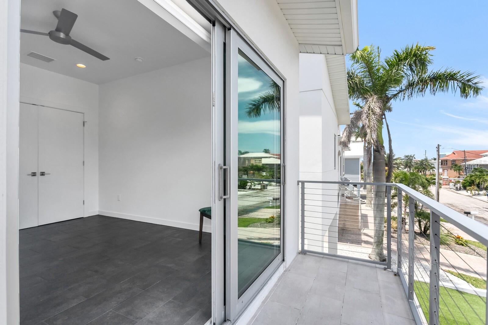 TB8466508 Property Photo