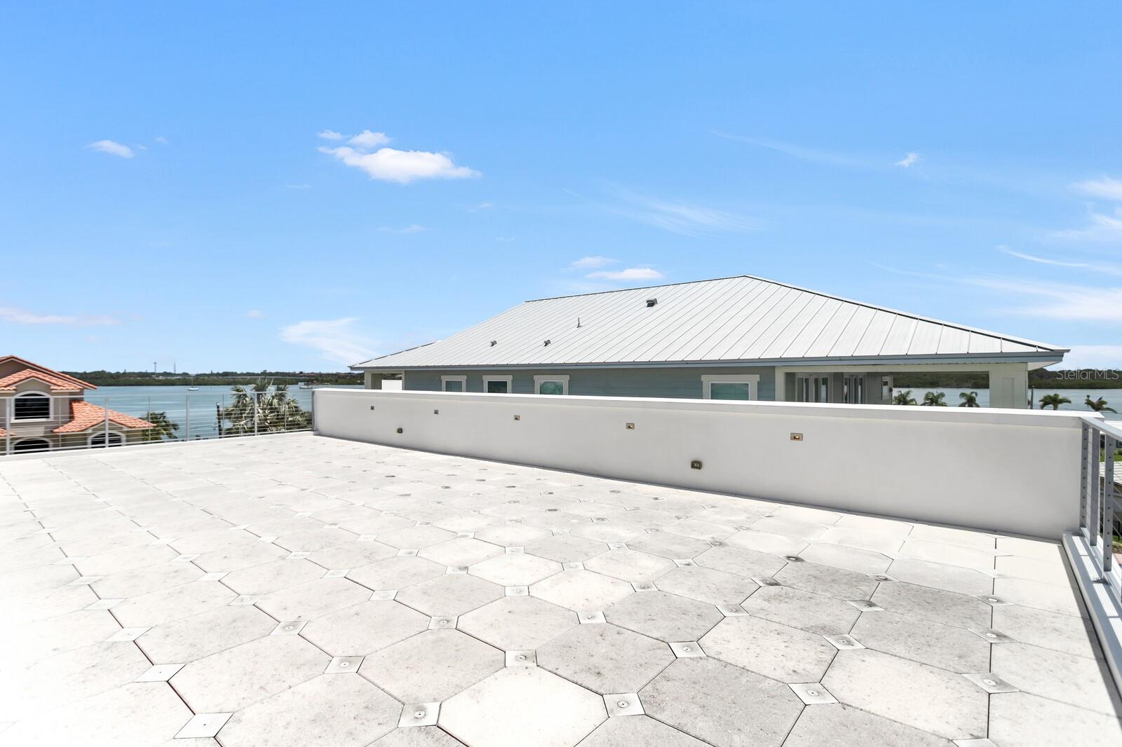 TB8466508 Property Photo