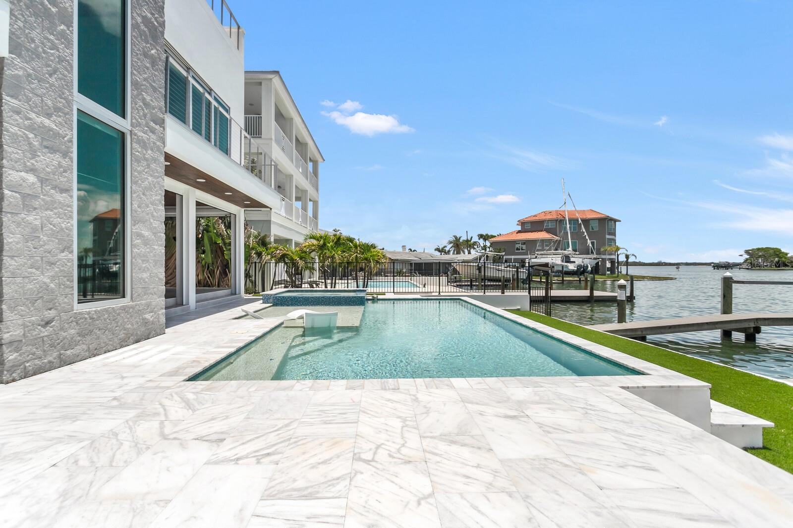 TB8466508 Property Photo