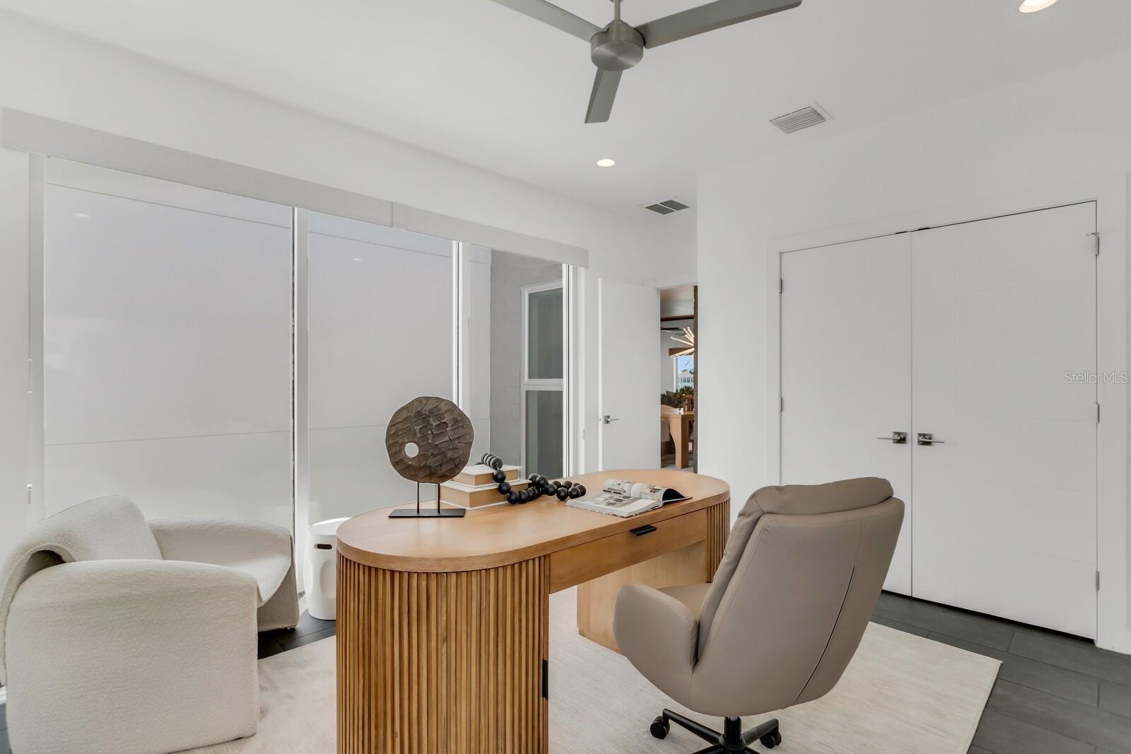 TB8466508 Property Photo