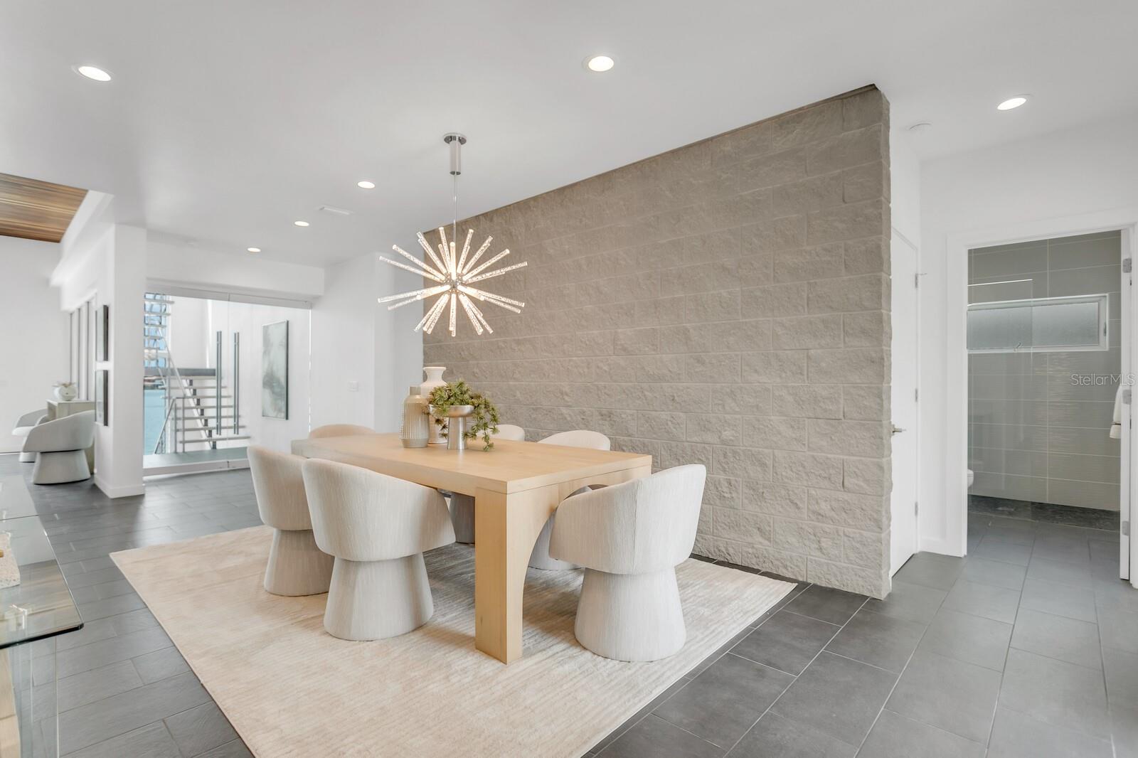 TB8466508 Property Photo