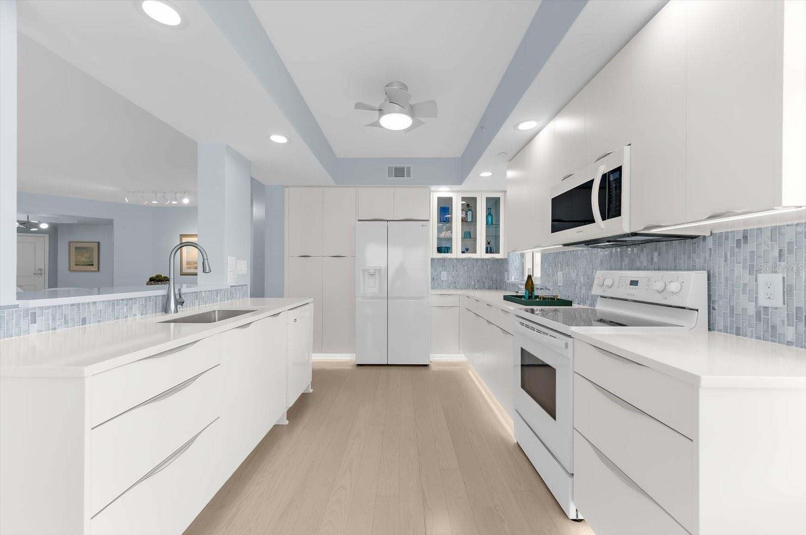 10 PAPAYA ST #701, CLEARWATER BEACH, FL, 33767