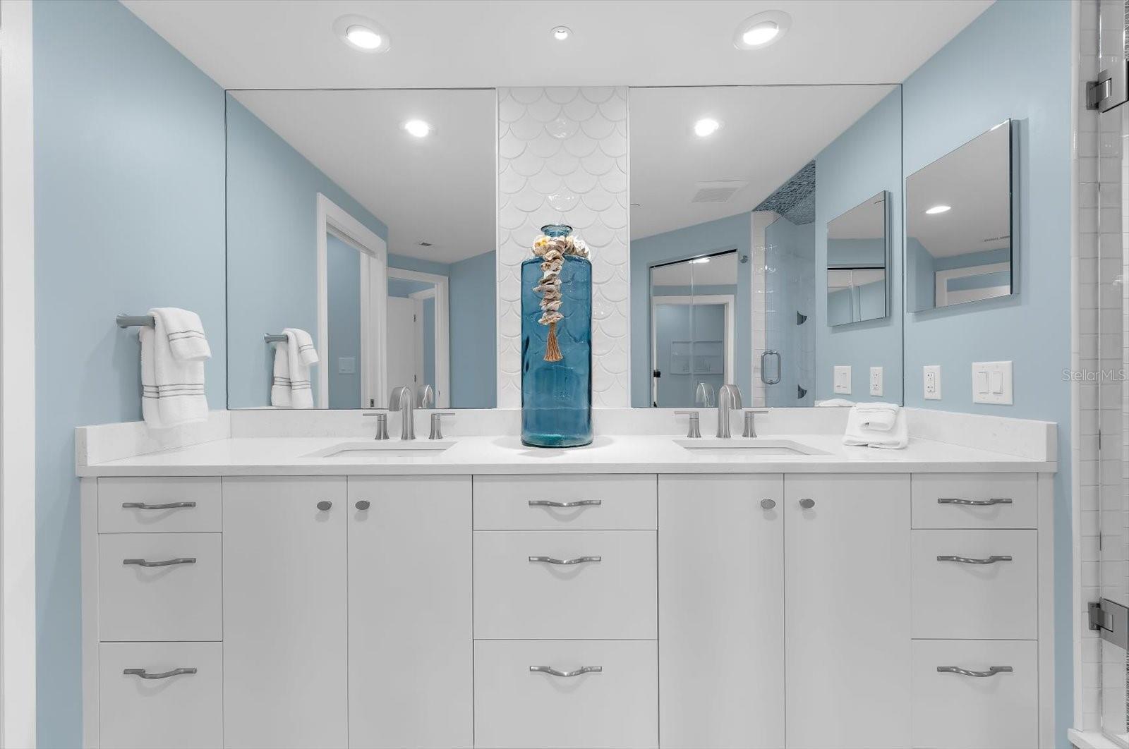 10 PAPAYA ST #701, CLEARWATER BEACH, FL, 33767